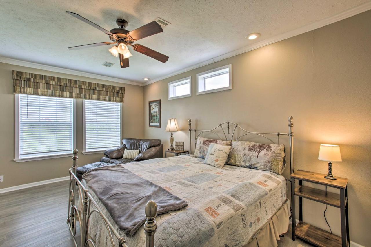 Waterfront New Orleans Home With Private Dock And Pier Eksteriør billede