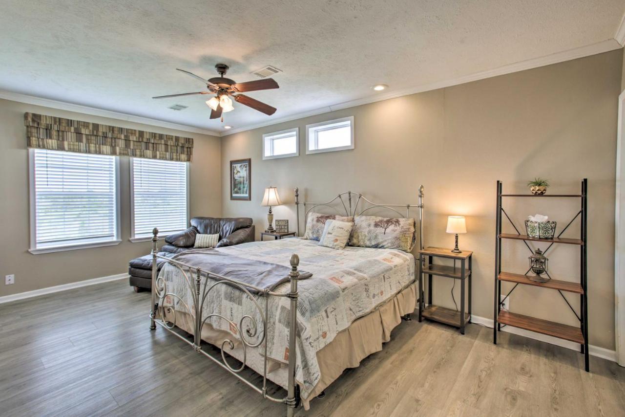 Waterfront New Orleans Home With Private Dock And Pier Eksteriør billede